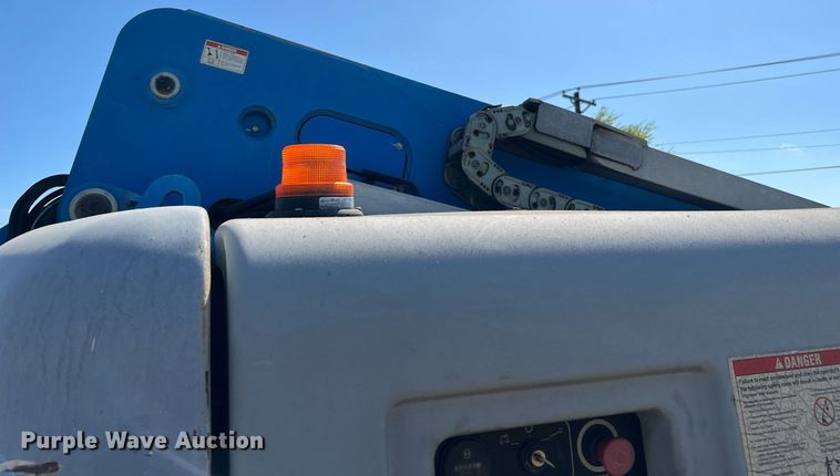 image for item DQ2170 2014 Genie S-65  boom lift