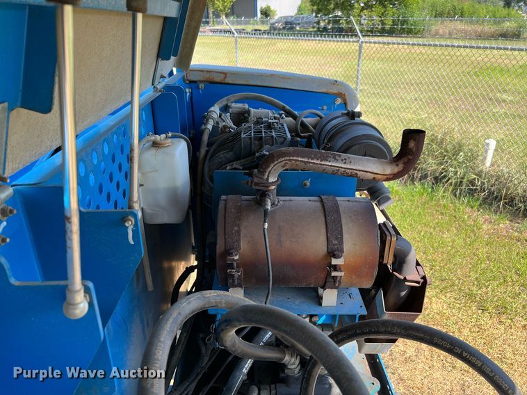 image for item DQ2170 2014 Genie S-65  boom lift