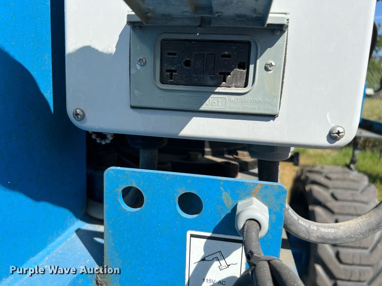 image for item DQ2170 2014 Genie S-65  boom lift