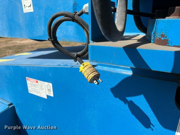 image for item DQ2170 2014 Genie S-65  boom lift