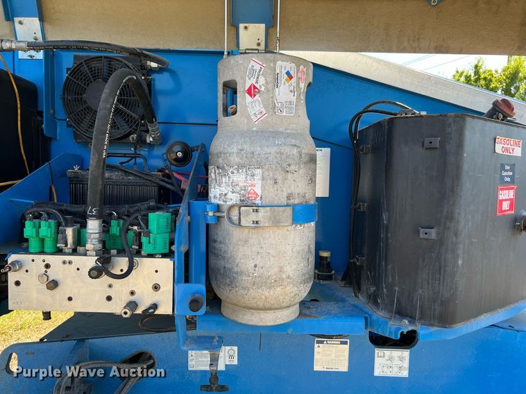 image for item DQ2170 2014 Genie S-65  boom lift