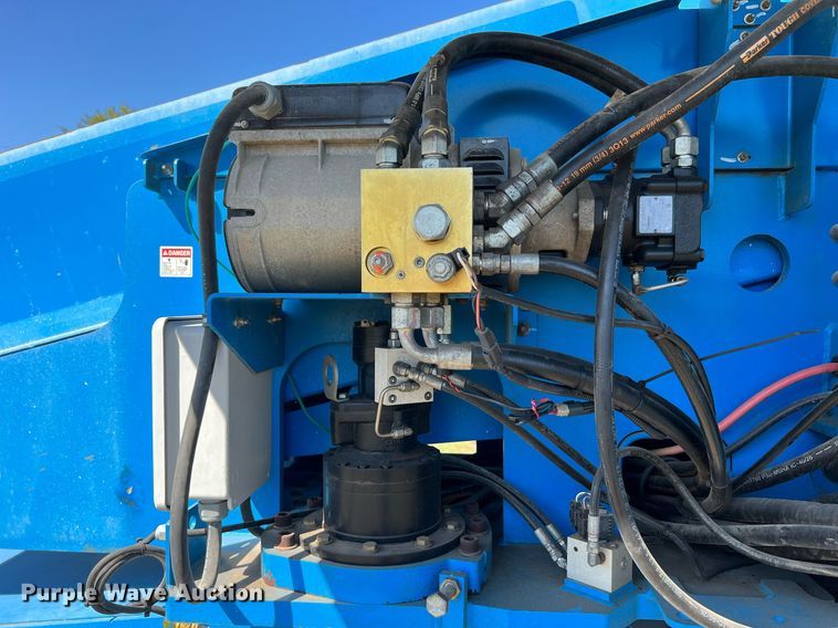 image for item DQ2170 2014 Genie S-65  boom lift