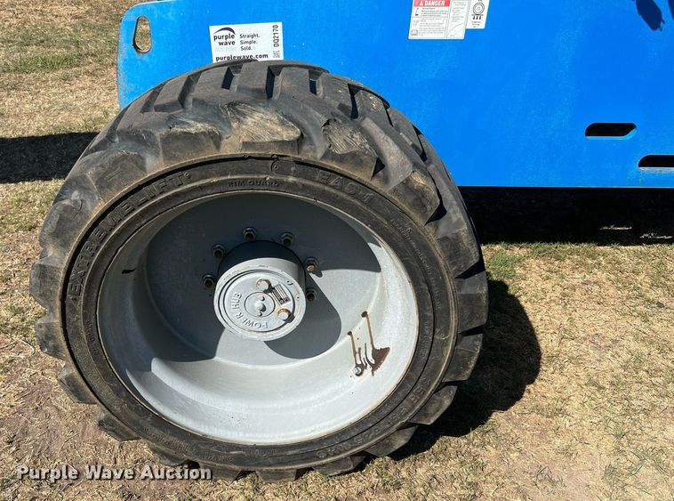 image for item DQ2170 2014 Genie S-65  boom lift