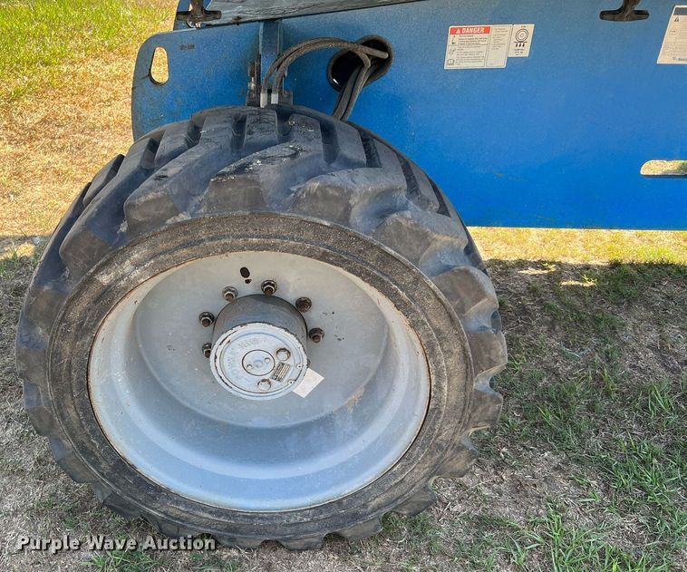 image for item DQ2170 2014 Genie S-65  boom lift