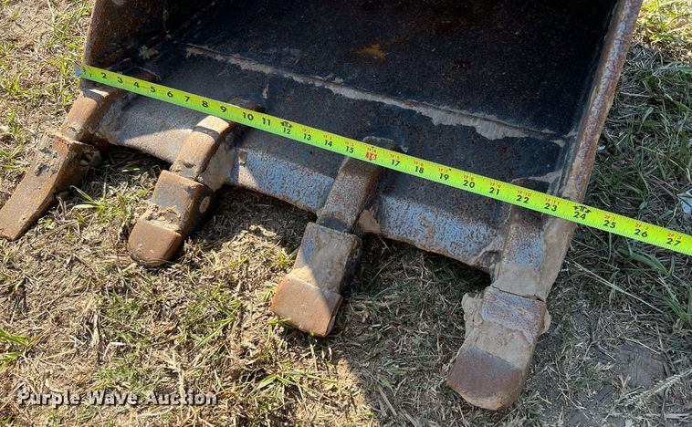 image for item DQ2171 2016 John Deere 60G  mini excavator