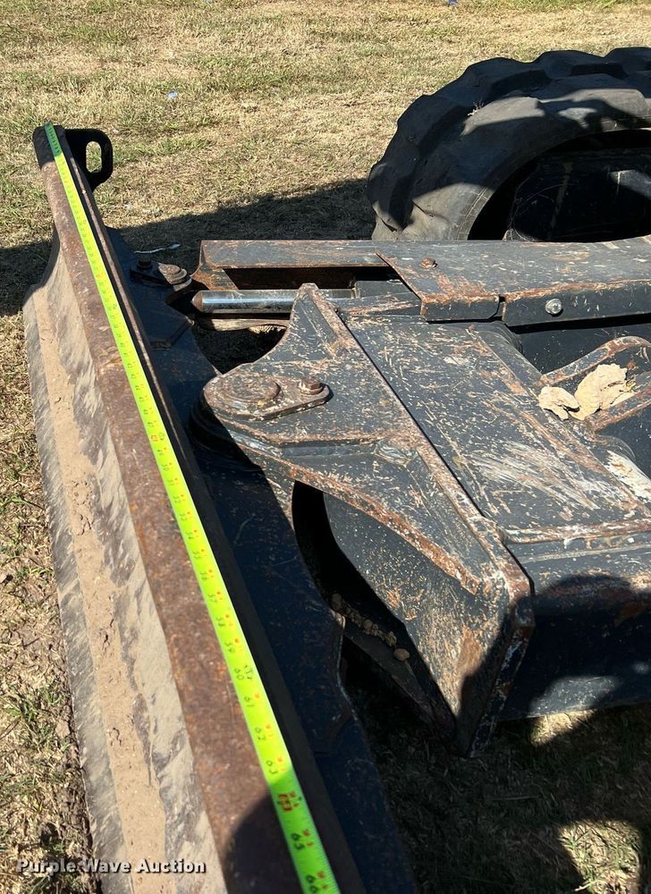 image for item DQ2171 2016 John Deere 60G  mini excavator