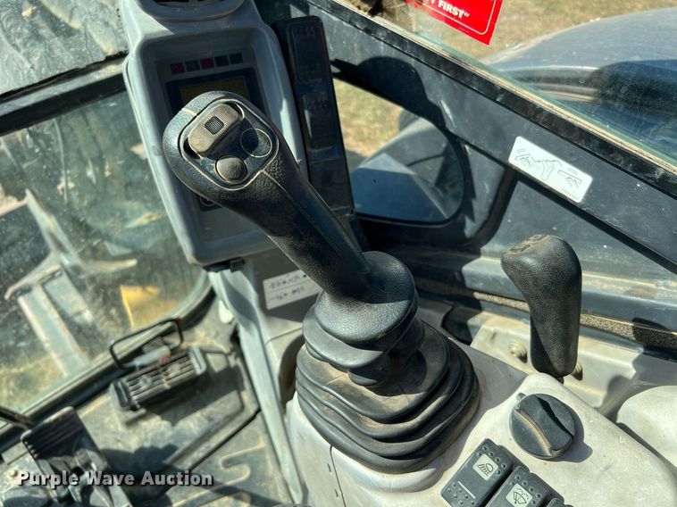 image for item DQ2171 2016 John Deere 60G  mini excavator