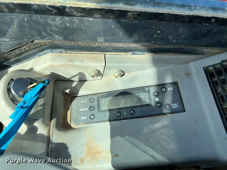 image for item DQ2171 2016 John Deere 60G  mini excavator