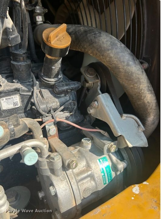 image for item DQ2171 2016 John Deere 60G  mini excavator