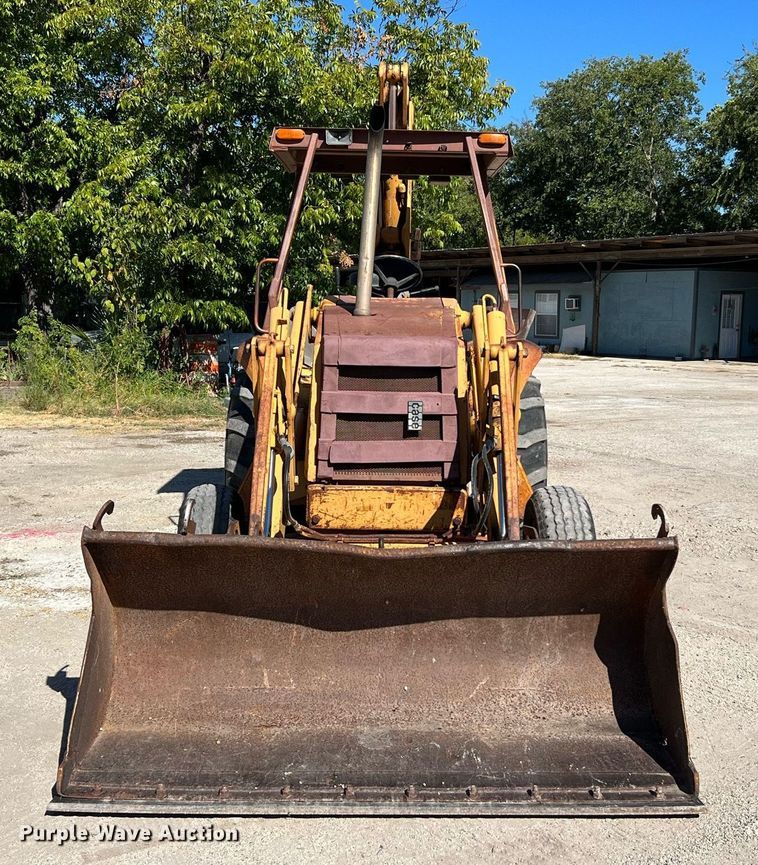 image for item DQ2172 1989 Case 580K  backhoe