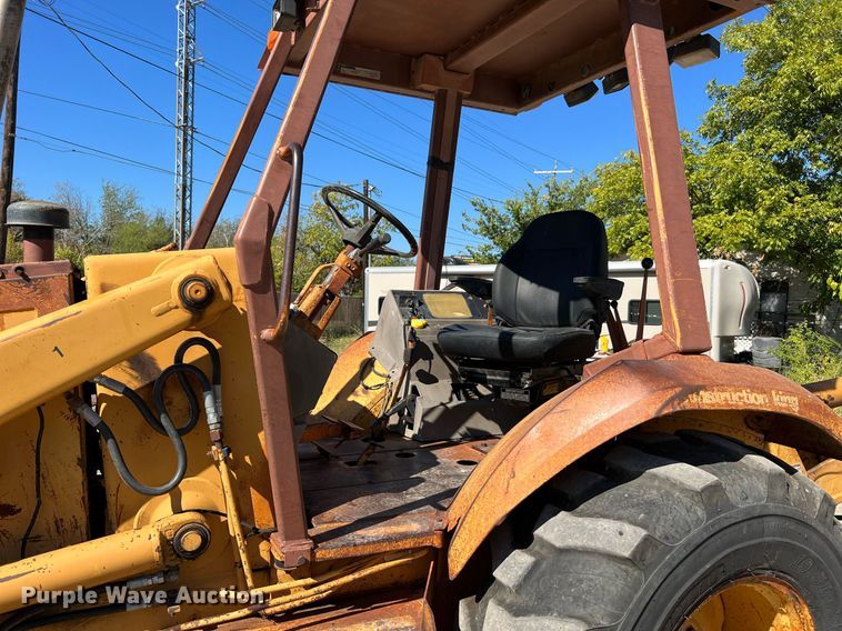 image for item DQ2172 1989 Case 580K  backhoe