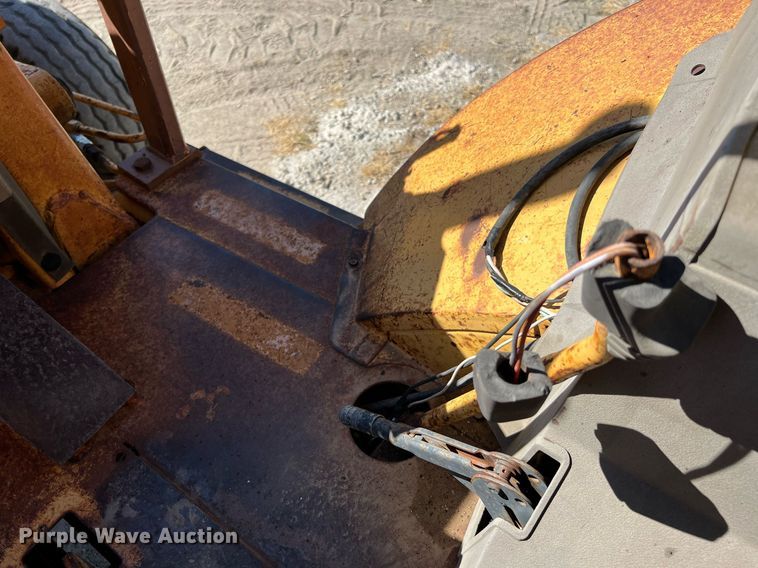 image for item DQ2172 1989 Case 580K  backhoe