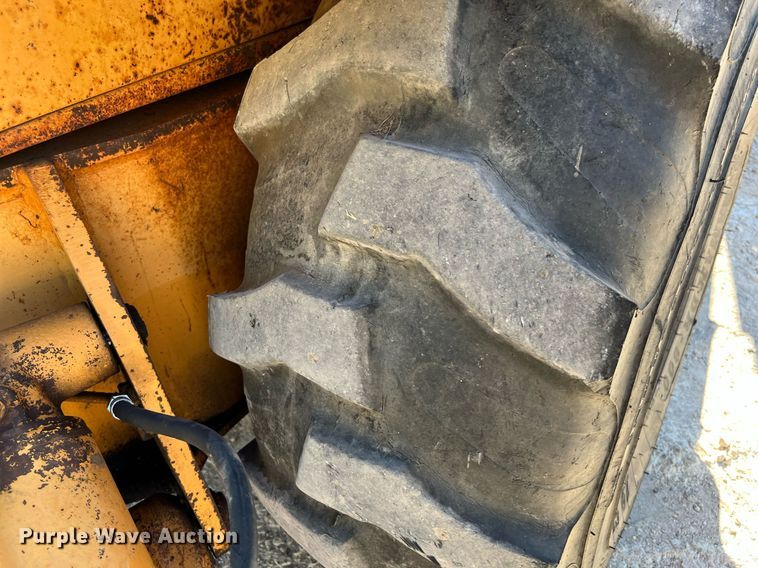 image for item DQ2172 1989 Case 580K  backhoe