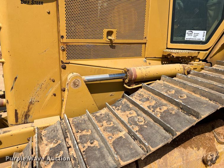 image for item DQ2182 2005 Caterpillar D6N XL  dozer