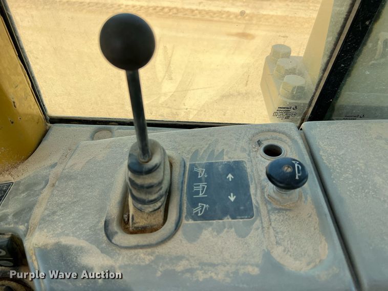 image for item DQ2182 2005 Caterpillar D6N XL  dozer