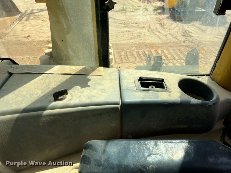 image for item DQ2182 2005 Caterpillar D6N XL  dozer