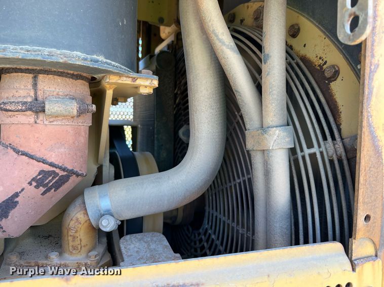 image for item DQ2182 2005 Caterpillar D6N XL  dozer