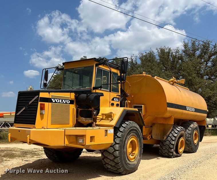 image for item DQ2183 2000 Volvo A35C  water wagon