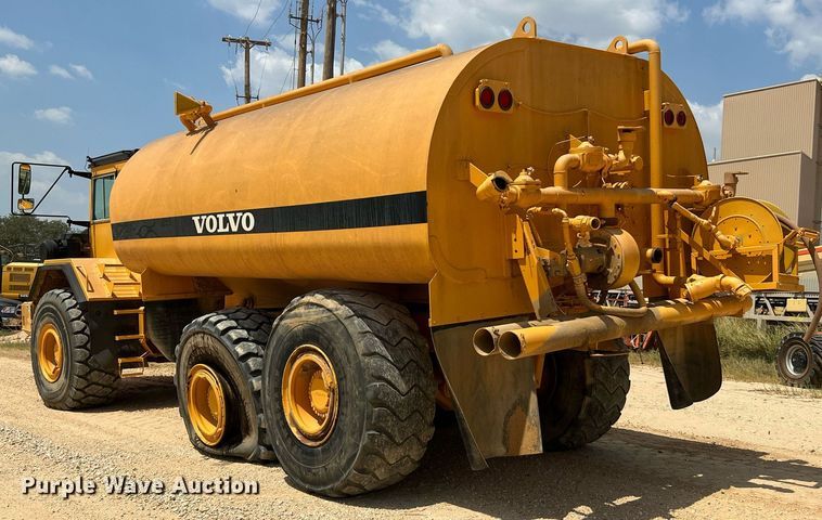image for item DQ2183 2000 Volvo A35C  water wagon