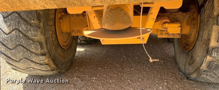 image for item DQ2183 2000 Volvo A35C  water wagon