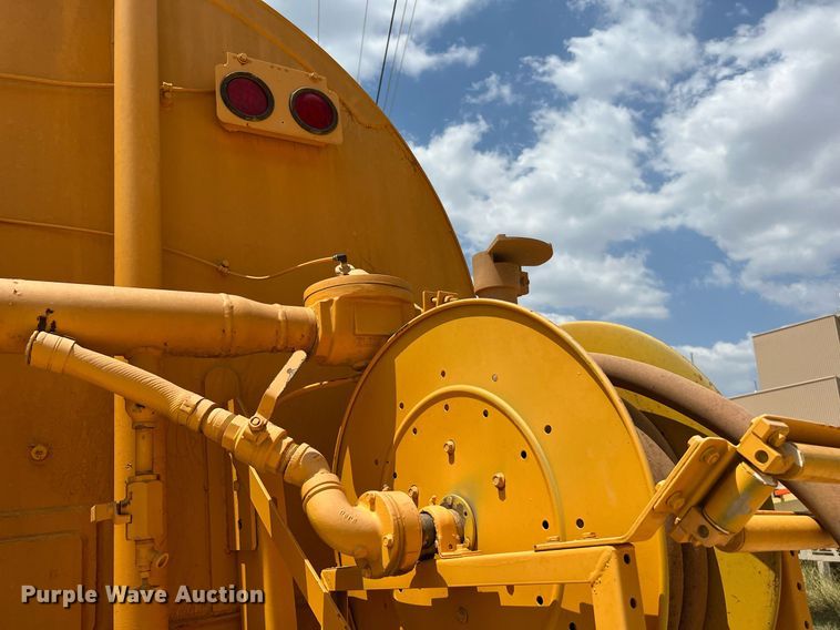 image for item DQ2183 2000 Volvo A35C  water wagon