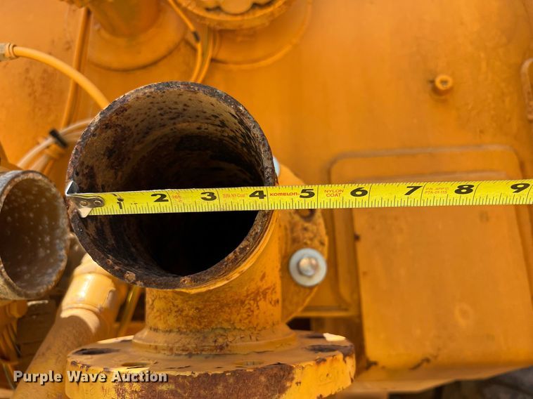 image for item DQ2183 2000 Volvo A35C  water wagon