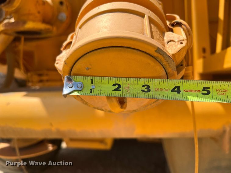 image for item DQ2183 2000 Volvo A35C  water wagon