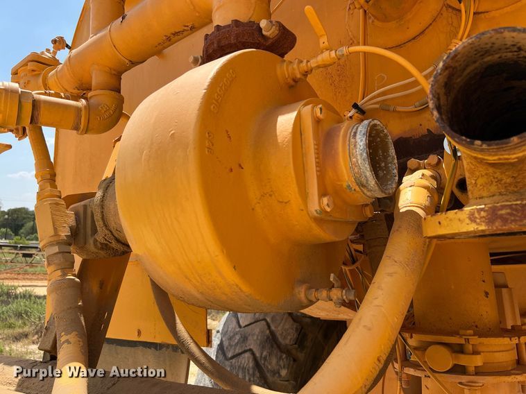 image for item DQ2183 2000 Volvo A35C  water wagon