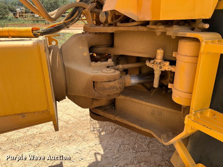 image for item DQ2183 2000 Volvo A35C  water wagon