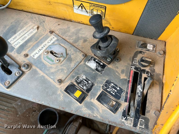 image for item DQ2183 2000 Volvo A35C  water wagon