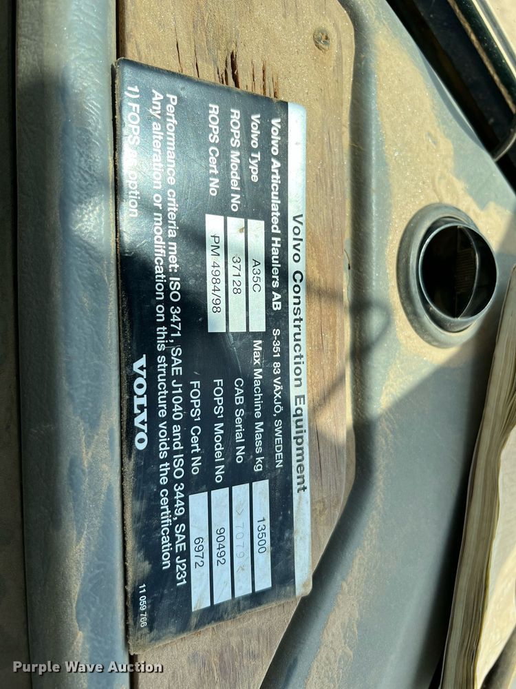 image for item DQ2183 2000 Volvo A35C  water wagon