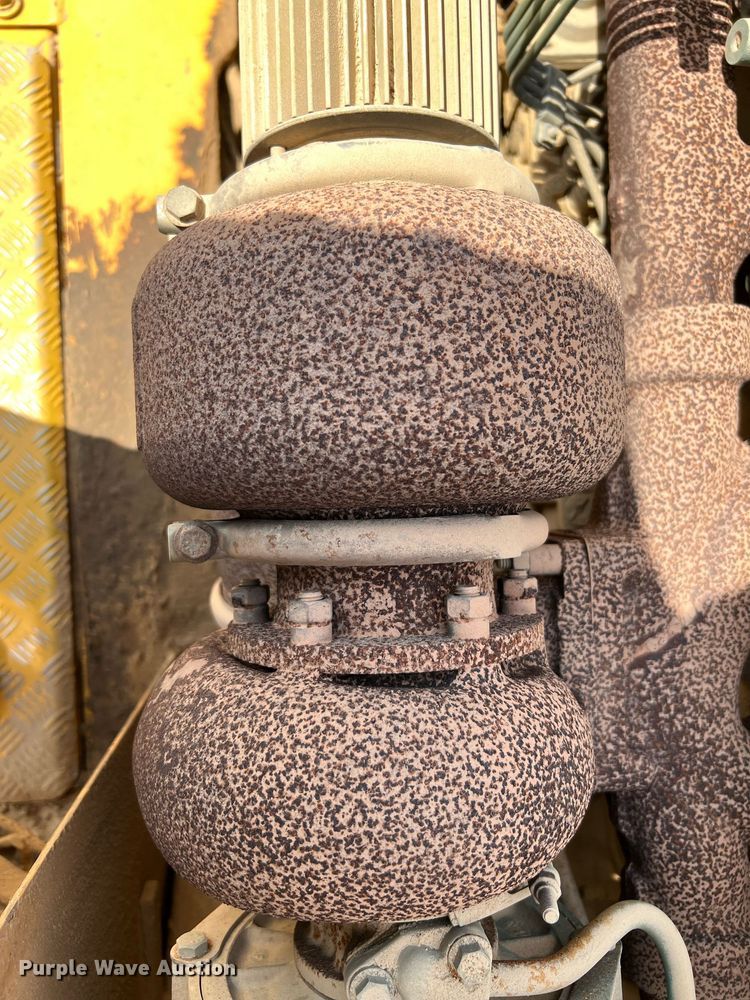 image for item DQ2183 2000 Volvo A35C  water wagon