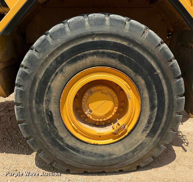 image for item DQ2183 2000 Volvo A35C  water wagon