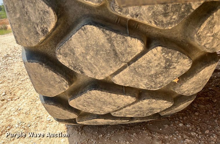 image for item DQ2183 2000 Volvo A35C  water wagon