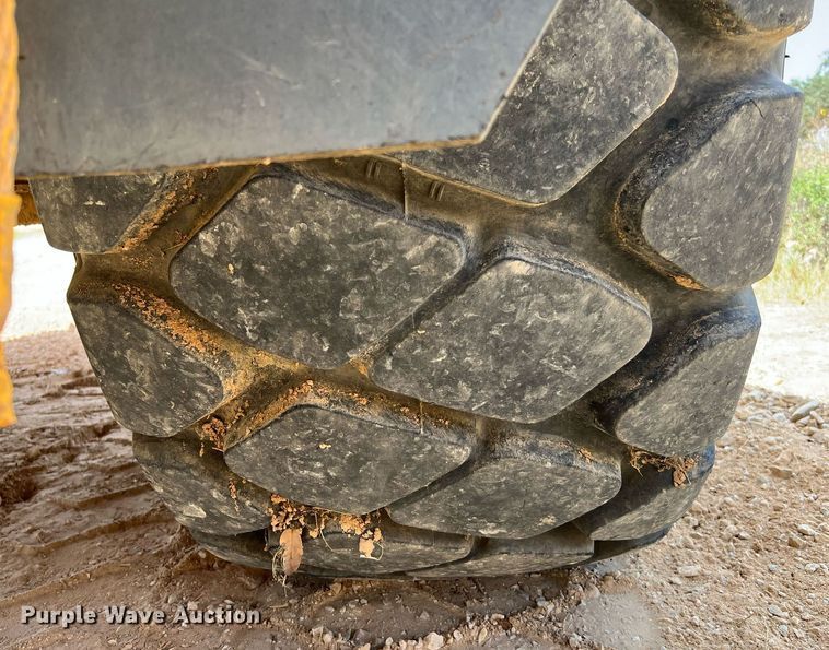 image for item DQ2183 2000 Volvo A35C  water wagon