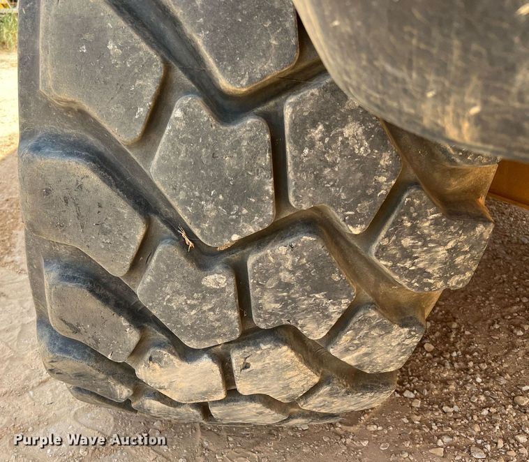 image for item DQ2183 2000 Volvo A35C  water wagon