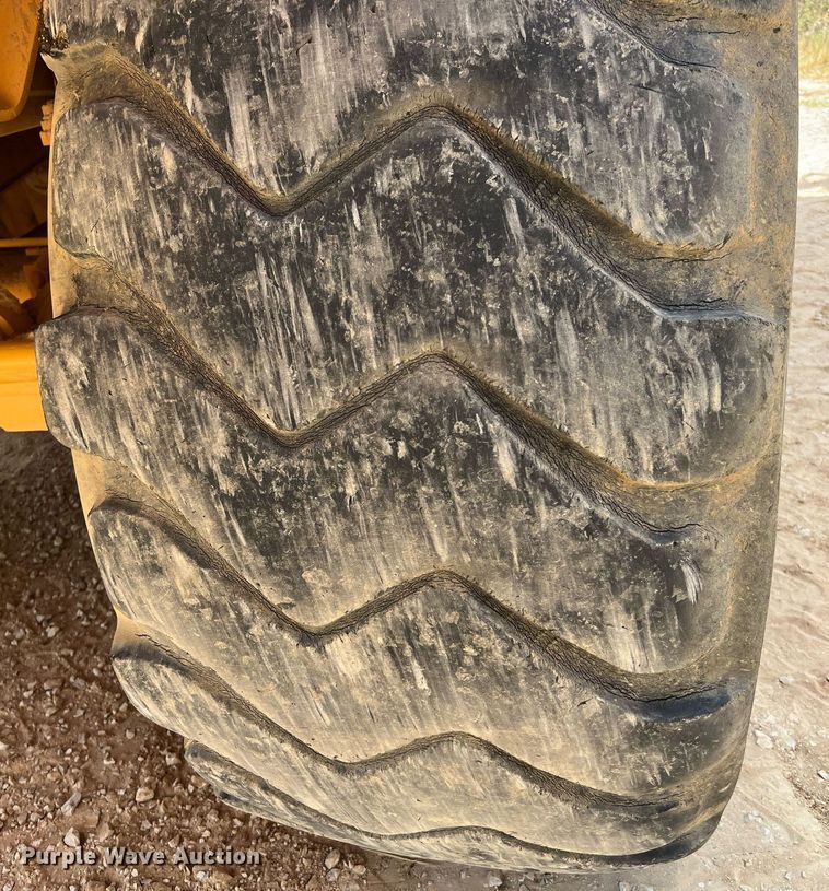 image for item DQ2183 2000 Volvo A35C  water wagon