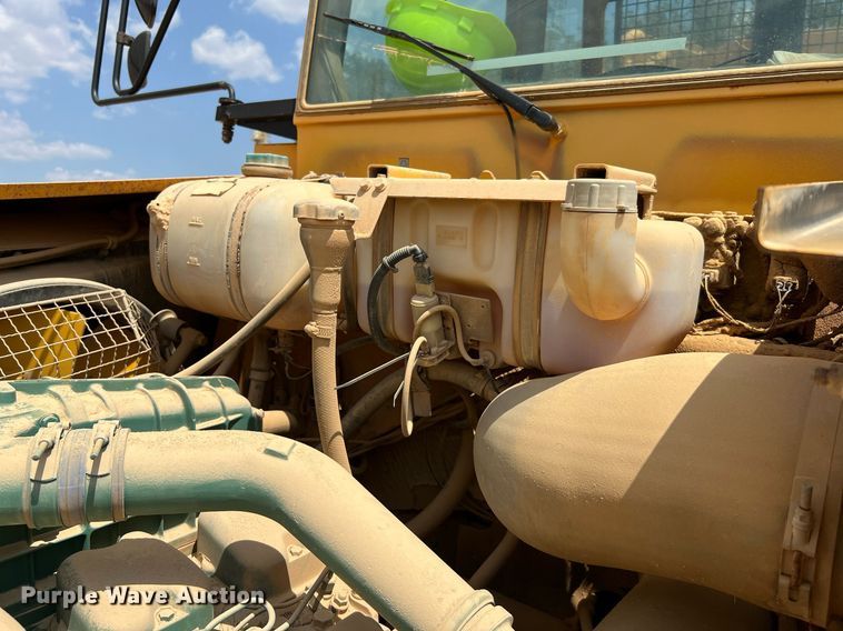 image for item DQ2183 2000 Volvo A35C  water wagon