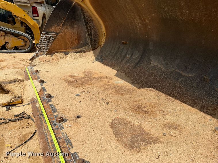 image for item DQ2186 2015 Caterpillar 966M  wheel loader