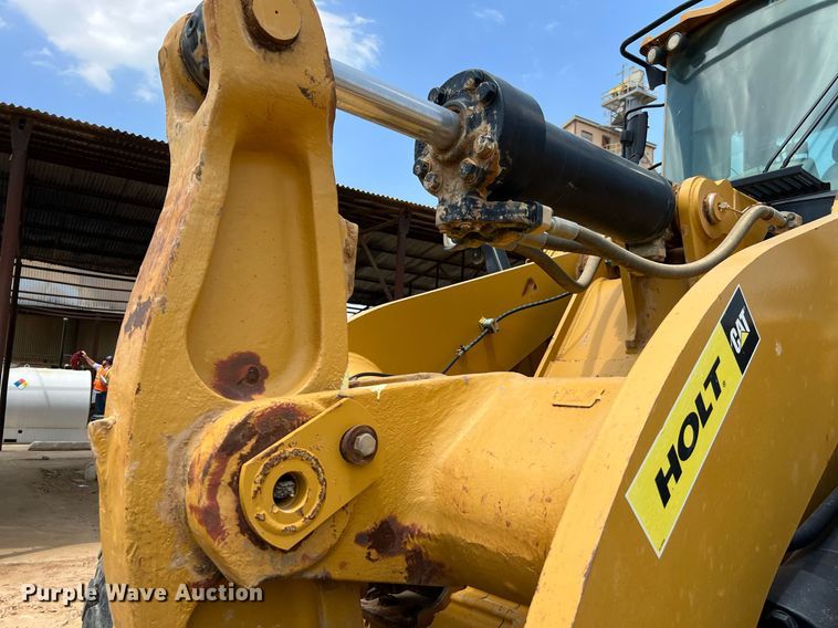 image for item DQ2186 2015 Caterpillar 966M  wheel loader