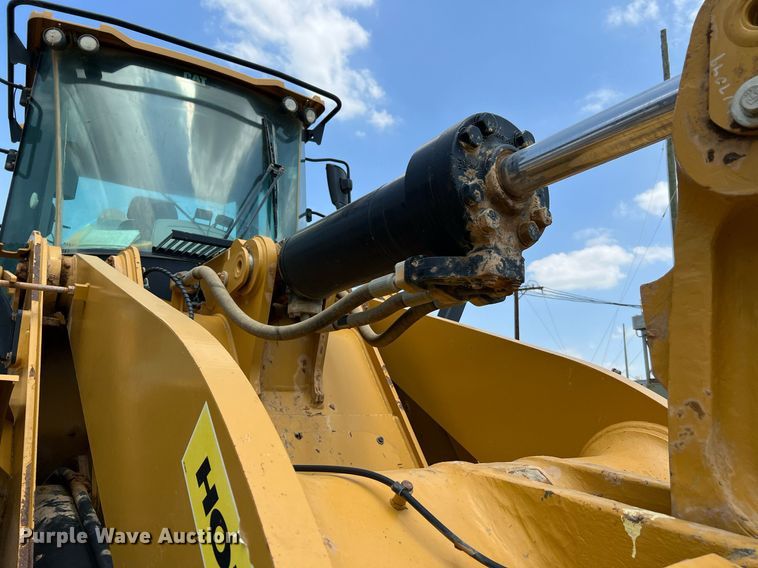 image for item DQ2186 2015 Caterpillar 966M  wheel loader