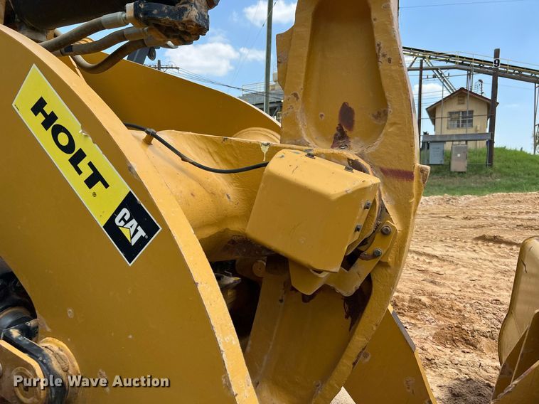image for item DQ2186 2015 Caterpillar 966M  wheel loader