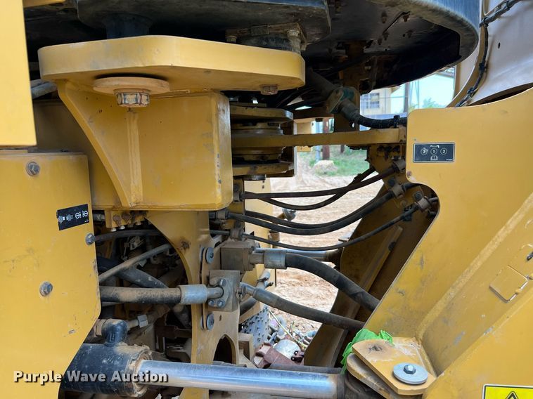 image for item DQ2186 2015 Caterpillar 966M  wheel loader