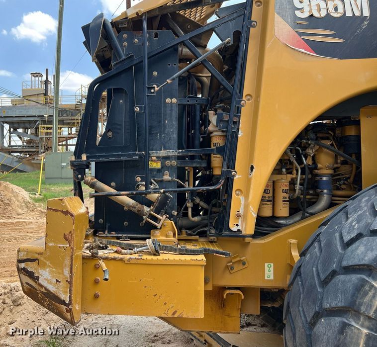 image for item DQ2186 2015 Caterpillar 966M  wheel loader