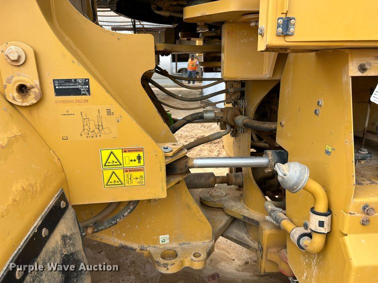 image for item DQ2186 2015 Caterpillar 966M  wheel loader