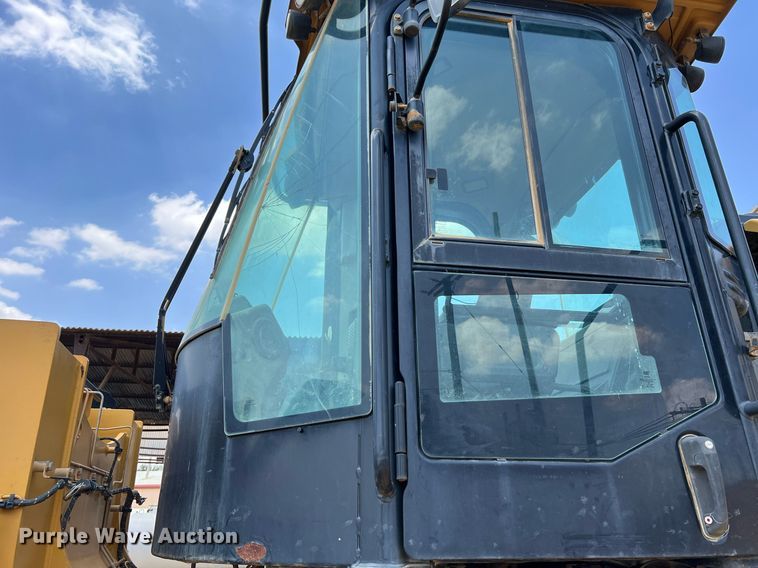 image for item DQ2186 2015 Caterpillar 966M  wheel loader