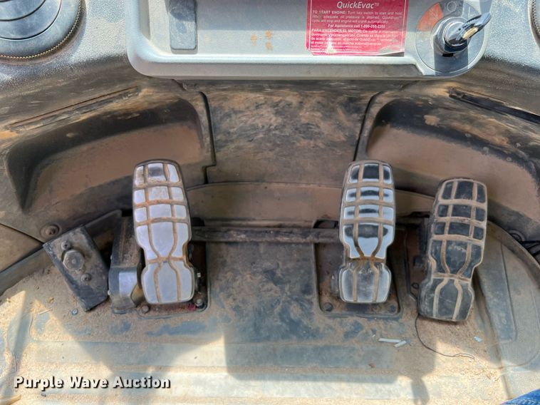 image for item DQ2186 2015 Caterpillar 966M  wheel loader