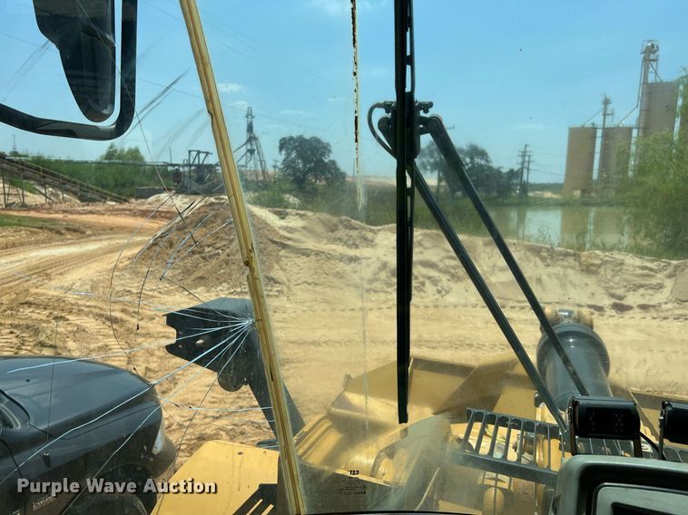 image for item DQ2186 2015 Caterpillar 966M  wheel loader