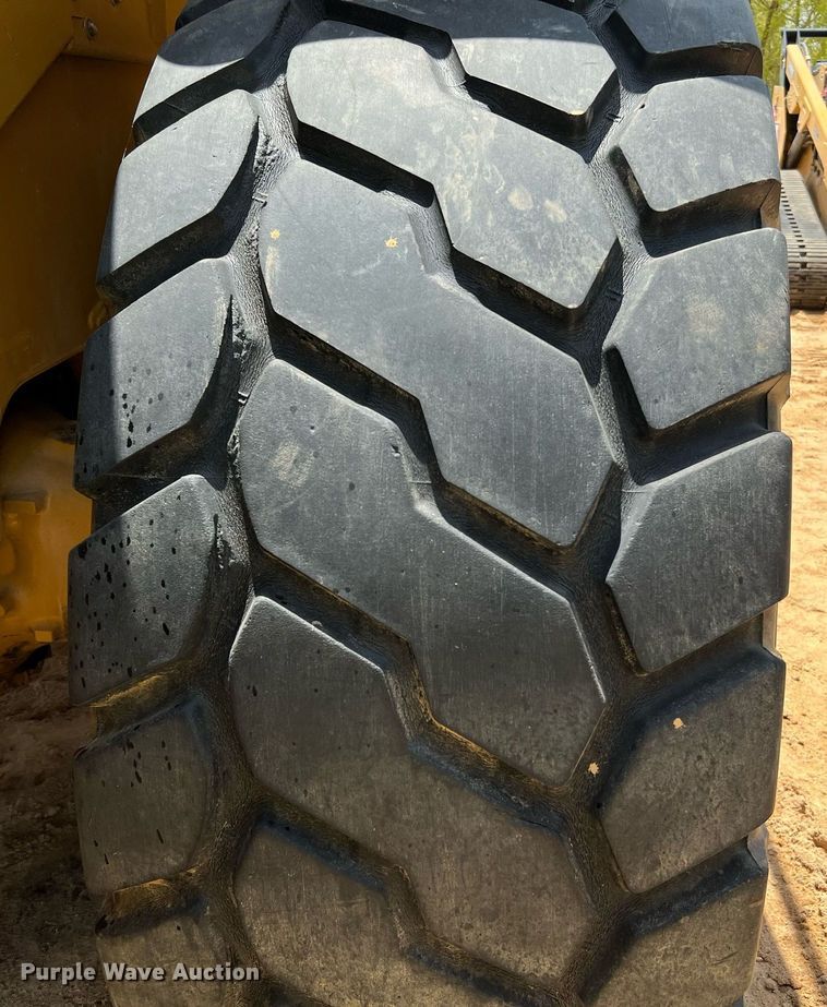 image for item DQ2186 2015 Caterpillar 966M  wheel loader