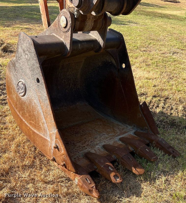 image for item DQ2187 2011 Doosan DX225LC  excavator